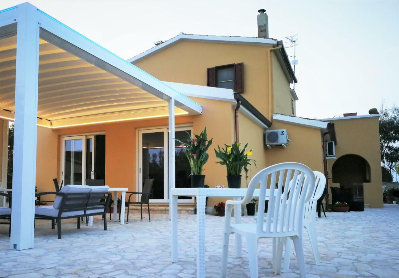 فيرتيليا B&B Fiori Di Pesco المظهر الخارجي الصورة